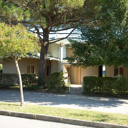 Olimpia Villa Бибионе Екстериор снимка