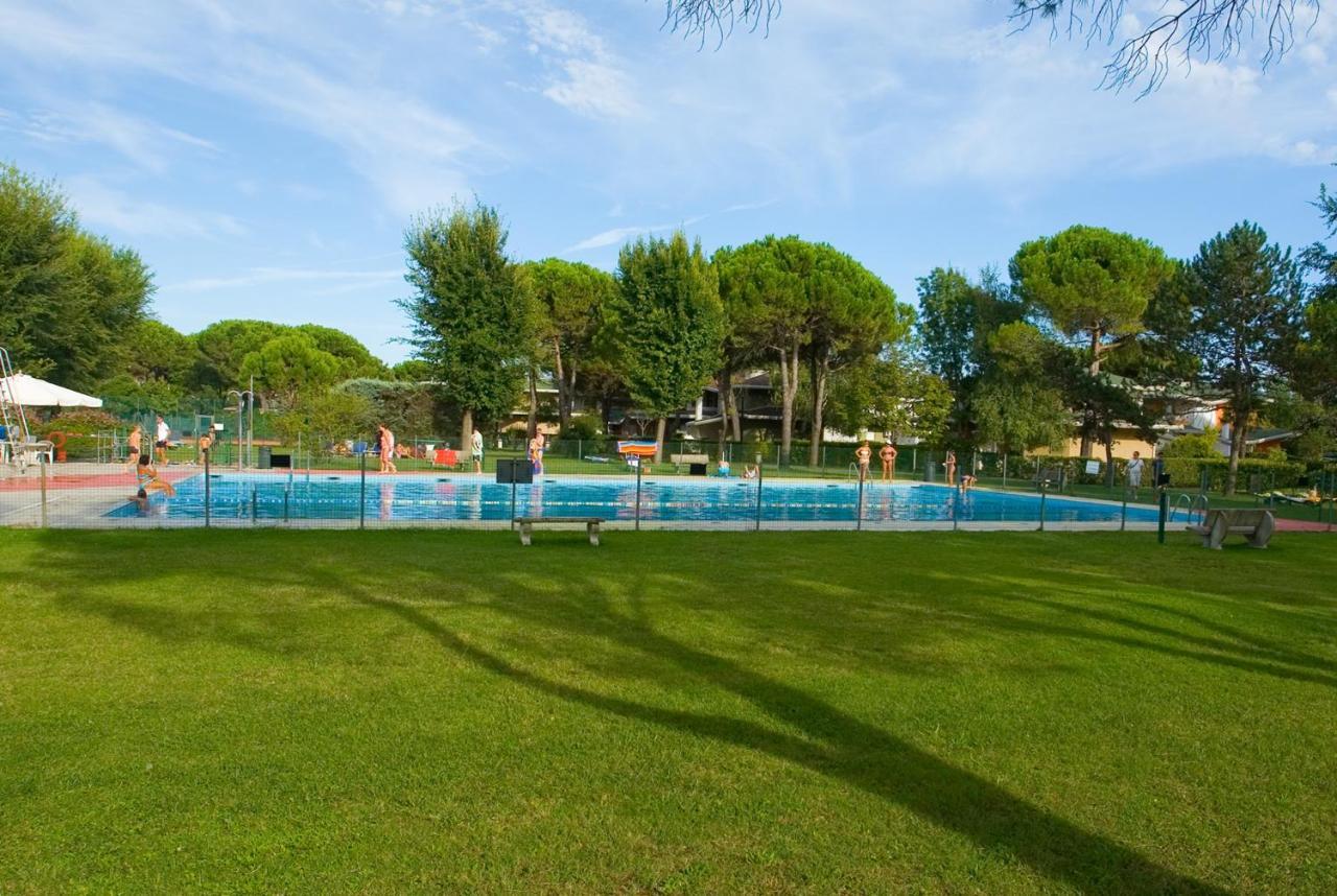 Olimpia Villa Бибионе Екстериор снимка